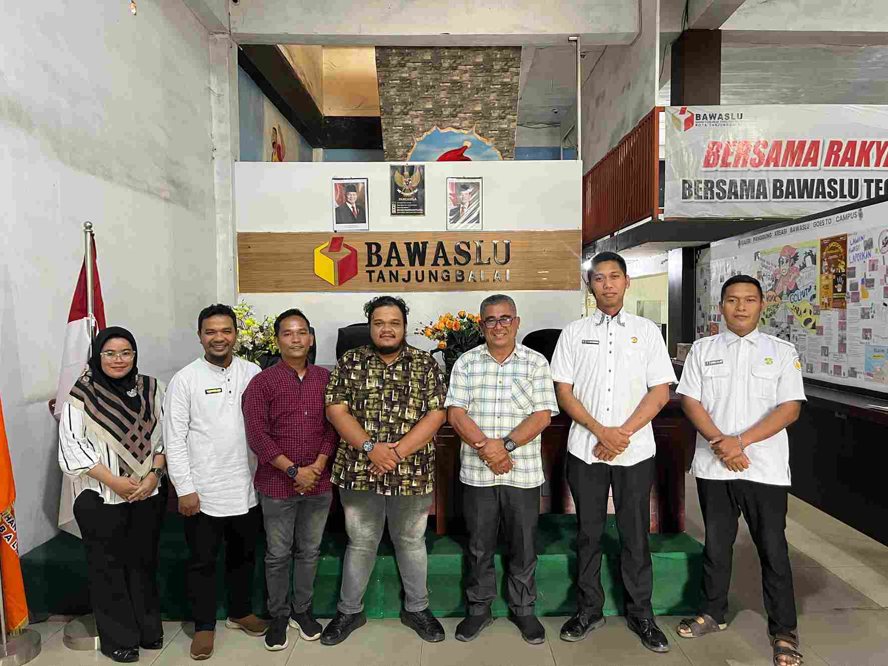 Gambar Utama