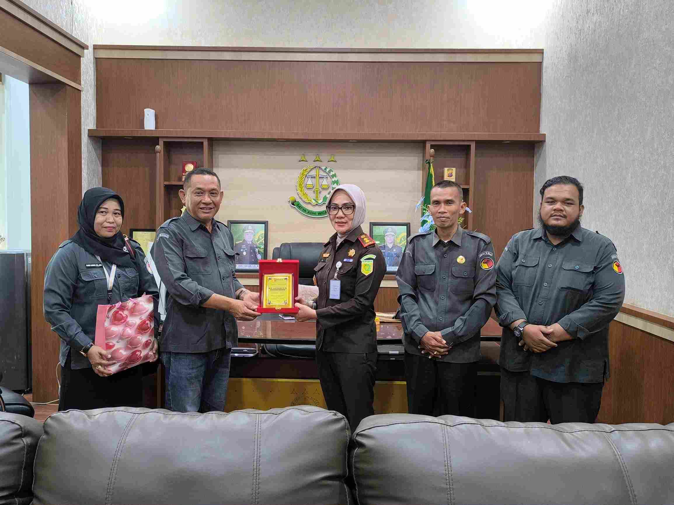 Gambar Utama