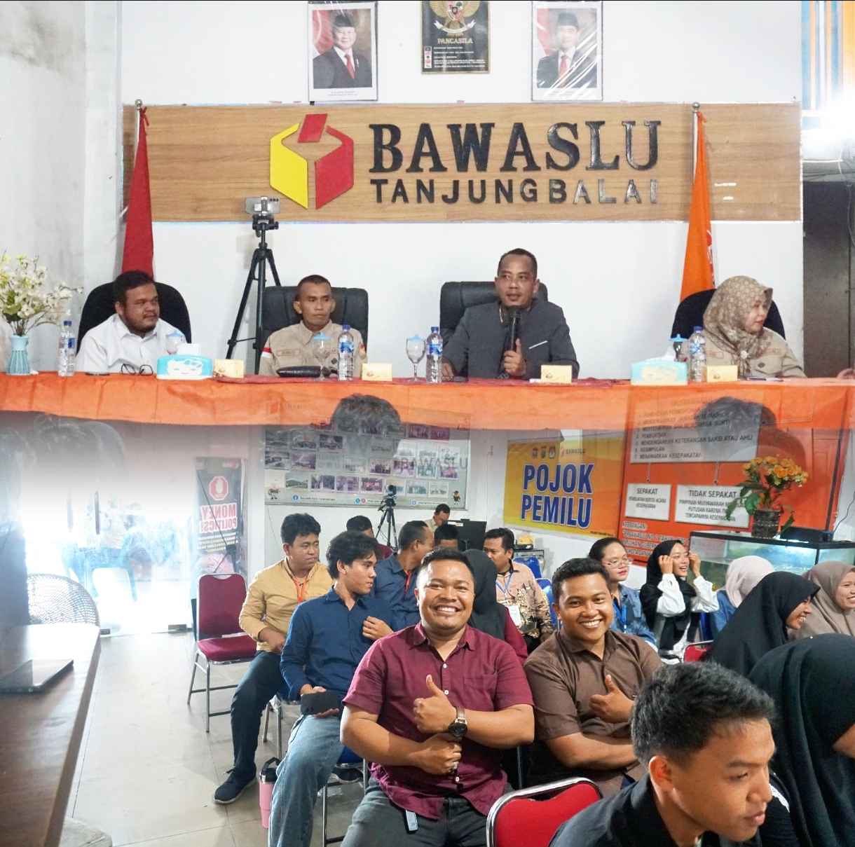Gambar Utama