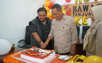 Gambar Utama