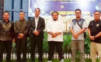 Gambar utama