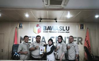 Gambar utama